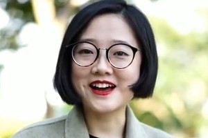 爱别人和爱自己哪个更难